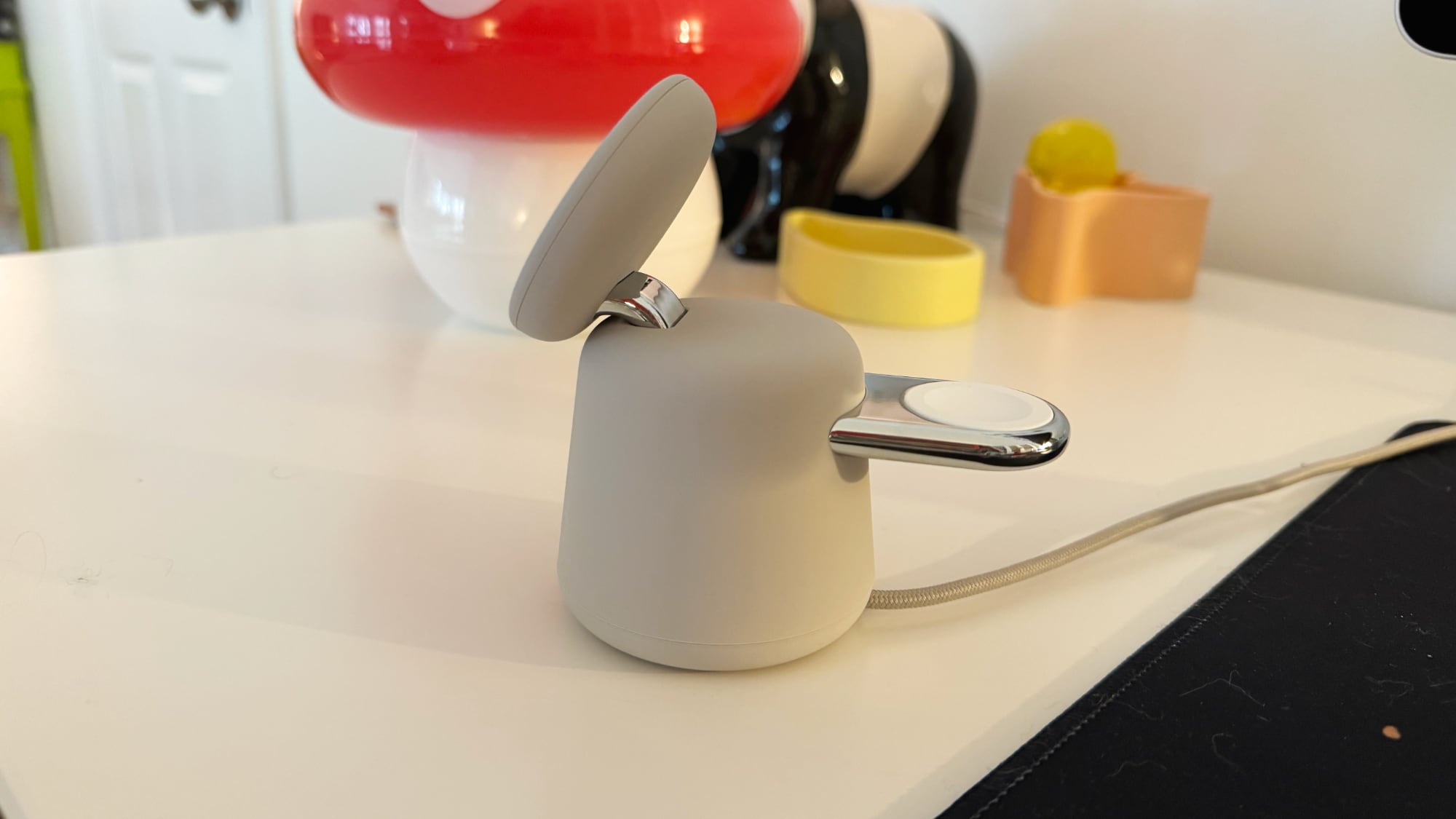 belkin-dock-side-view.jpg